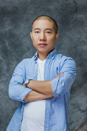 設(shè)計(jì)師李同剛