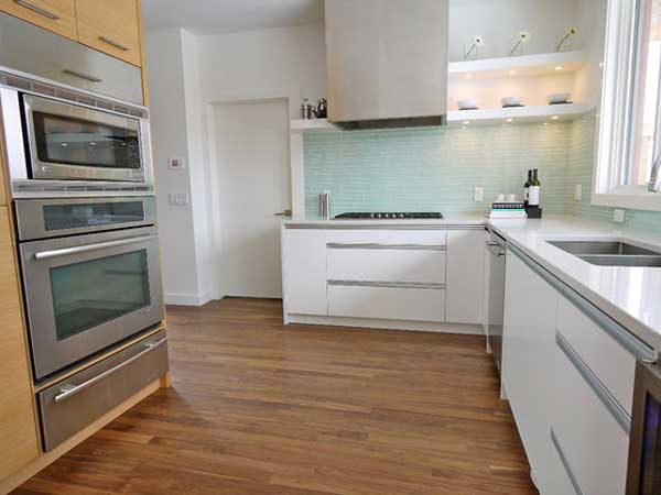 櫥柜臺(tái)面清潔與保養(yǎng)技巧