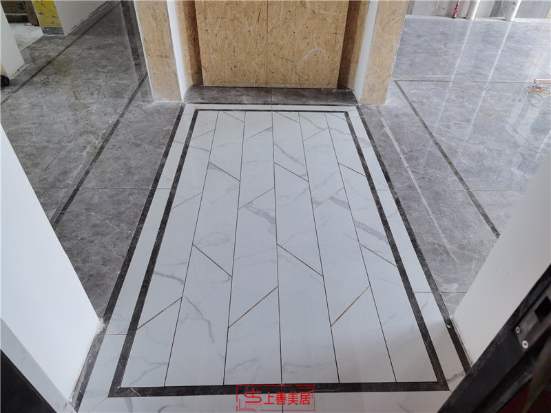 融創(chuàng)220平