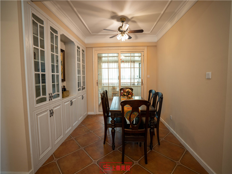 井陘濱河華府餐廳