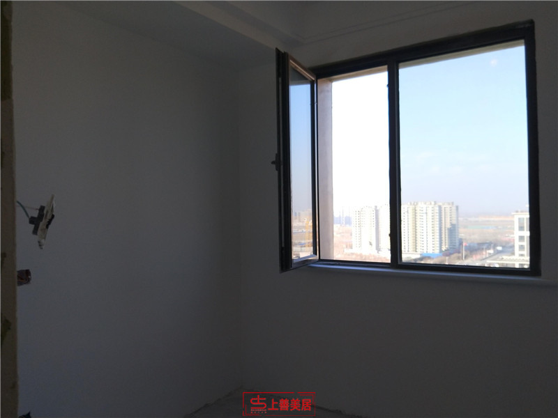 優(yōu)步大道111平基礎(chǔ)完工