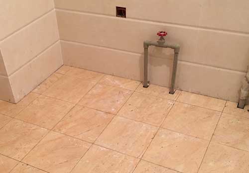 衛(wèi)生間瓷磚鋪貼