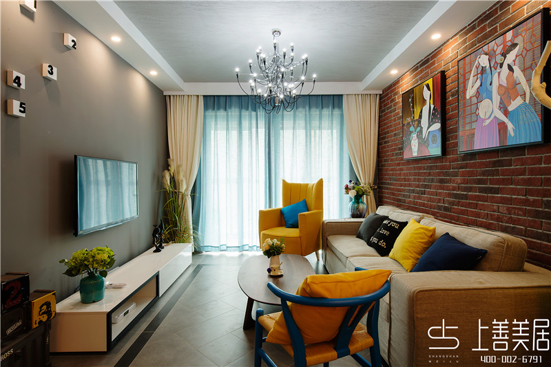 東巷小區(qū)80平混搭