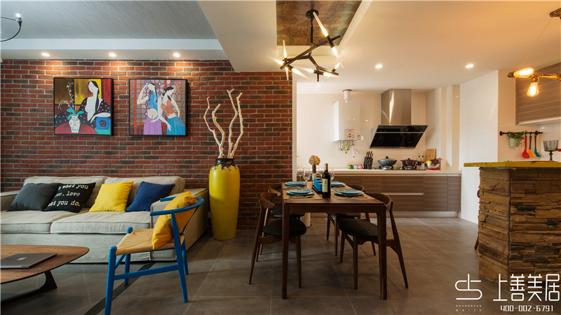 東巷小區(qū)80平混搭